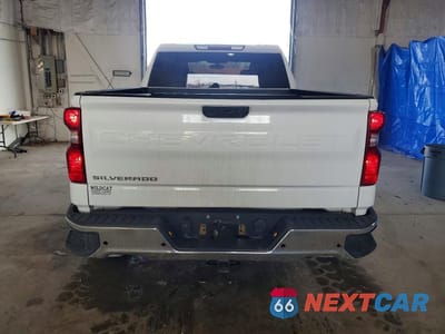 Zdjęcie 6 z 11 samochodu: 2021 CHEVROLET SILVERADO K1500 VIN:1GCUYAEF6MZ122411 - miniatura