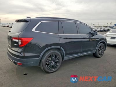 Trzecie zdjęcie samochodu z tyłu: 2021 HONDA PILOT SE VIN:5FNYF5H28MB043660 - miniatura