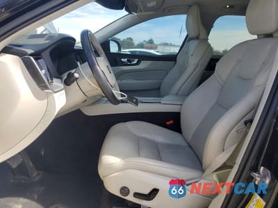 Zdjęcie 7 z 12 samochodu: 2019 VOLVO XC60 T5 MOMENTUM VIN:LYV102DKXKB251593 - miniatura