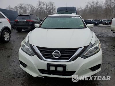 Piąte zdjęcie samochodu w środku: 2017 NISSAN ALTIMA 2.5 VIN:1N4AL3AP2HN329196 - miniatura