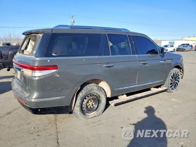 Trzecie zdjęcie samochodu z tyłu: 2023 LINCOLN NAVIGATOR BLACK LABEL VIN:5LMJJ2TG3PEL15886 - miniatura