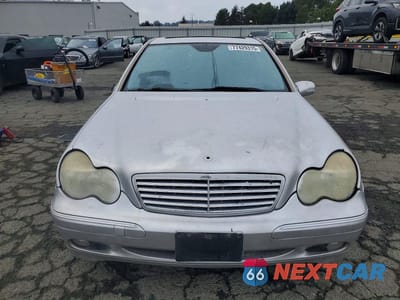 Piąte zdjęcie samochodu w środku: 2004 MERCEDES-BENZ C 320 VIN:WDBRF64J74F482169 - miniatura