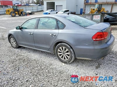 Drugie zdjęcie samochodu z przodu: 2013 VOLKSWAGEN PASSAT S VIN:1VWAH7A32DC015986 - miniatura