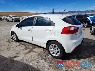Drugie zdjęcie samochodu z przodu: 2012 KIA RIO 5-DOOR LX VIN:KNADM5A31C6014760 - miniatura