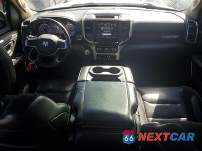 Zdjęcie 8 z 12 samochodu: 2019 RAM 1500 LARAMIE VIN:1C6SRFJT1KN523308 - miniatura