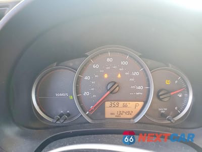 Zdjęcie 9 z 12 samochodu: 2014 TOYOTA YARIS VIN:JTDKTUD33ED592134 - miniatura