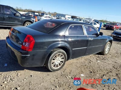 Trzecie zdjęcie samochodu z tyłu: 2010 CHRYSLER 300 TOURING VIN:2C3CA5CV0AH164588 - miniatura