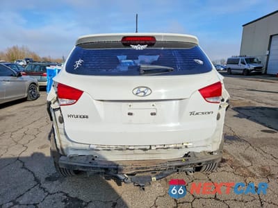 Zdjęcie 6 z 12 samochodu: 2011 HYUNDAI TUCSON GL VIN:KM8JT3AB3BU120105 - miniatura