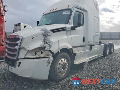 Zdjęcie 9 z 10 samochodu: 2019 FREIGHTLINER CASCADIA 126 SEMI TRUCK VIN:3AKJHHDR1KSJL4003 - miniatura