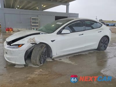 2025 TESLA MODEL 3 5YJ3E1EA5SF062004 - główne zdjęcie licytacji z USA - miniatura
