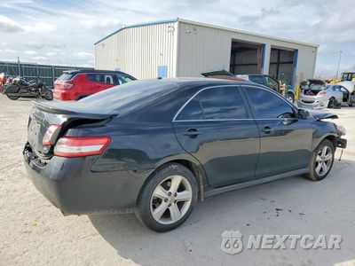 Trzecie zdjęcie samochodu z tyłu: 2011 TOYOTA CAMRY BASE VIN:4T1BF3EK0BU694070 - miniatura