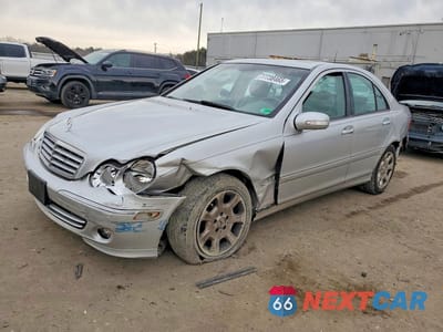 2005 MERCEDES-BENZ C 240 WDBRF61J95A694090 - główne zdjęcie licytacji z USA - miniatura