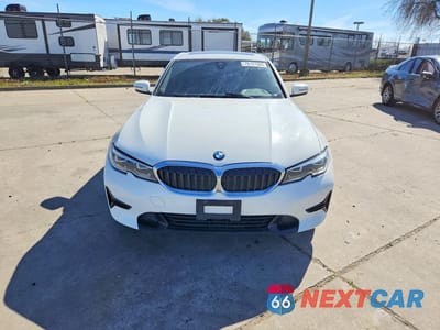 Piąte zdjęcie samochodu w środku: 2020 BMW 330I VIN:3MW5R1J02L8B23645 - miniatura