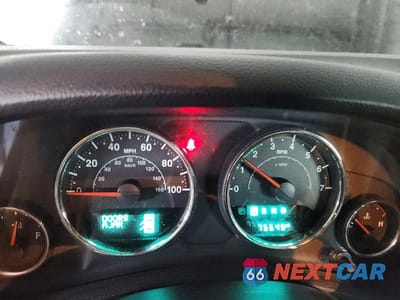 Zdjęcie 9 z 12 samochodu: 2018 JEEP WRANGLER UNLIMITED SPORT VIN:1C4BJWDG5JL911392 - miniatura