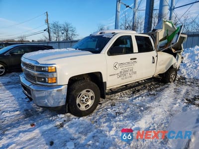 2019 CHEVROLET SILVERADO K2500 HEAVY DUTY 1GC1KREG1KF167105 - główne zdjęcie licytacji z USA - miniatura