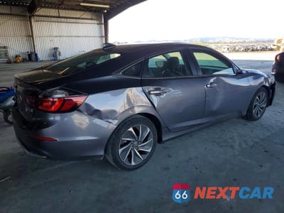 Trzecie zdjęcie samochodu z tyłu: 2020 HONDA INSIGHT TOURING VIN:19XZE4F94LE015277 - miniatura