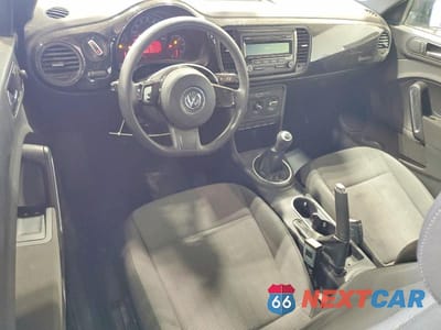 Zdjęcie 8 z 11 samochodu: 2012 VOLKSWAGEN BEETLE VIN:3VWAX7AT8CM647214 - miniatura