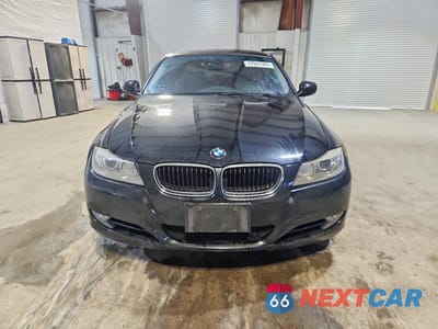 Piąte zdjęcie samochodu w środku: 2011 BMW 328 XI SULEV VIN:WBAPK5G57BNN25082 - miniatura