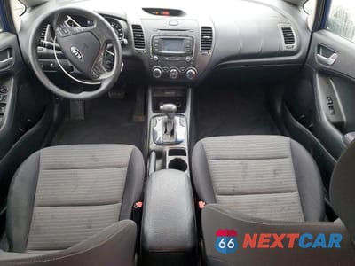Zdjęcie 8 z 12 samochodu: 2017 KIA FORTE LX VIN:3KPFL4A7XHE107449 - miniatura