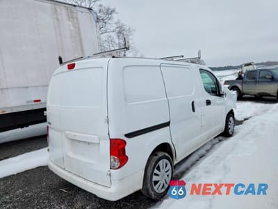 Trzecie zdjęcie samochodu z tyłu: 2019 NISSAN NV200 SV VIN:3N6CM0KN1KK690747 - miniatura