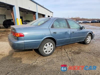 Trzecie zdjęcie samochodu z tyłu: 2000 TOYOTA CAMRY CE VIN:4T1BG22K9YU997501 - miniatura