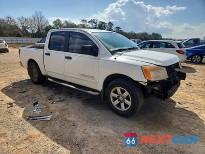 Czwarte zdjęcie samochodu z boku: 2012 NISSAN TITAN SV VIN:1N6BA0EDXCN324675 - miniatura