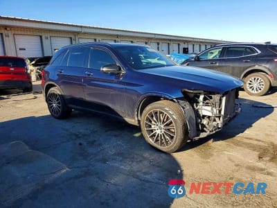 Czwarte zdjęcie samochodu z boku: 2018 MERCEDES-BENZ GLC 300 4MATIC VIN:WDC0G4KB0JV113317 - miniatura