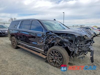 Czwarte zdjęcie samochodu z boku: 2022 GMC YUKON XL DENALI VIN:1GKS2JKT8NR183770 - miniatura