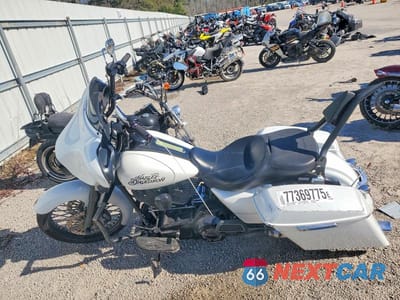 Trzecie zdjęcie samochodu z tyłu: 2013 HARLEY-DAVIDSON FLHX STREET GLIDE VIN:1HD1KBM11DB639719 - miniatura