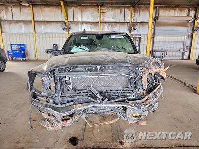 Piąte zdjęcie samochodu w środku: 2022 RAM 2500 LARAMIE VIN:3C6UR5NL7NG240826 - miniatura