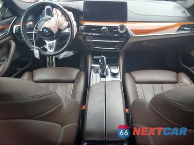 Zdjęcie 8 z 12 samochodu: 2022 BMW M550XI VIN:WBA13BK01NCJ45054 - miniatura