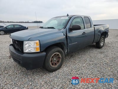 2010 CHEVROLET SILVERADO K1500 LS 1GCSKREA4AZ277451 - główne zdjęcie licytacji z USA - miniatura