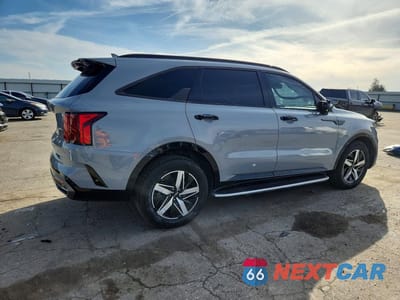 Trzecie zdjęcie samochodu z tyłu: 2022 KIA SORENTO EX VIN:5XYRH4LF0NG160436 - miniatura