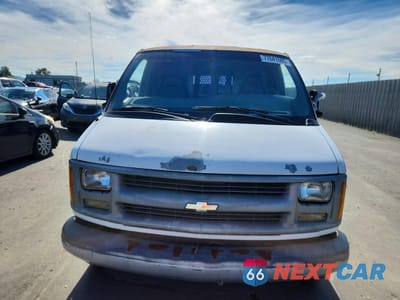 Piąte zdjęcie samochodu w środku: 1998 CHEVROLET EXPRESS DELIVERY VAN VIN:1GCHG35R0W1063674 - miniatura