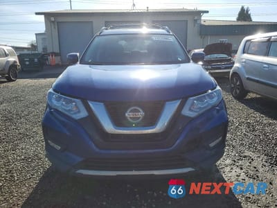 Piąte zdjęcie samochodu w środku: 2019 NISSAN ROGUE SL VIN:5N1AT2MT8KC729968 - miniatura