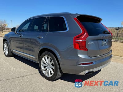 Trzecie zdjęcie samochodu z tyłu: 2016 VOLVO XC90 T6 VIN:YV4A22PL2G1034517 - miniatura