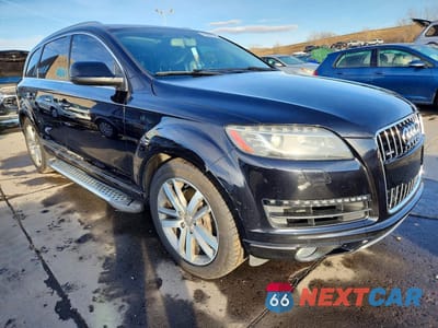 Czwarte zdjęcie samochodu z boku: 2015 AUDI Q7 PREMIUM PLUS VIN:WA1LGAFE3FD010132 - miniatura