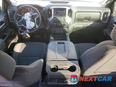 Zdjęcie 8 z 11 samochodu: 2021 CHEVROLET SILVERADO K1500 RST VIN:1GCUYEET8MZ353839 - miniatura
