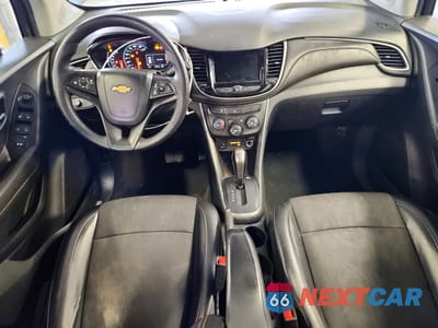 Zdjęcie 8 z 13 samochodu: 2021 CHEVROLET TRAX 1LT VIN:KL7CJLSB8MB321446 - miniatura