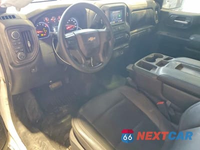 Zdjęcie 8 z 11 samochodu: 2020 CHEVROLET SILVERADO K1500 VIN:3GCNYAEHXLG210964 - miniatura