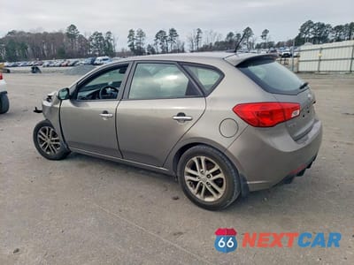 Drugie zdjęcie samochodu z przodu: 2011 KIA FORTE EX VIN:KNAFU5A23B5410824 - miniatura