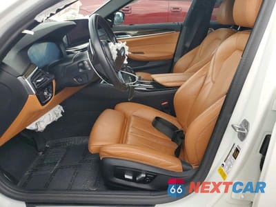 Zdjęcie 7 z 12 samochodu: 2021 BMW 530 I VIN:WBA53BH0XMCG37592 - miniatura
