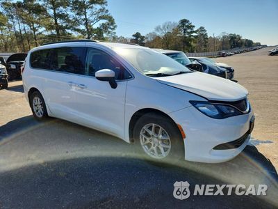 Czwarte zdjęcie samochodu z boku: 2020 CHRYSLER VOYAGER LXI VIN:2C4RC1DG2LR172570 - miniatura