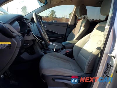 Zdjęcie 7 z 12 samochodu: 2016 HYUNDAI SANTA FE SPORT VIN:5XYZT3LB1GG350254 - miniatura