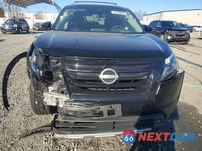 Piąte zdjęcie samochodu w środku: 2023 NISSAN PATHFINDER SL VIN:5N1DR3CC1PC238281 - miniatura