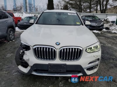 Piąte zdjęcie samochodu w środku: 2019 BMW X3 XDRIVE30I VIN:5UXTR9C50KLE12565 - miniatura
