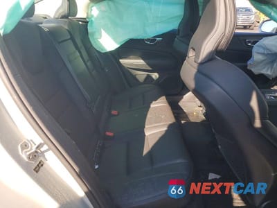 Zdjęcie 10 z 12 samochodu: 2019 VOLVO S60 T5 INSCRIPTION VIN:7JR102FL2KG016861 - miniatura