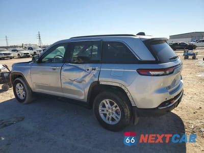 Drugie zdjęcie samochodu z przodu: 2025 JEEP GRAND CHEROKEE LAREDO VIN:1C4RJGAG1SC266041 - miniatura