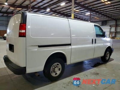 Trzecie zdjęcie samochodu z tyłu: 2021 CHEVROLET EXPRESS 2500 CARGO ** CLN TITLE * PRI FLEET ** VIN:1GCWGAFP4M1175481 - miniatura