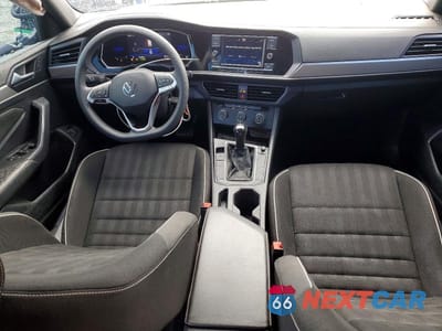 Zdjęcie 8 z 12 samochodu: 2022 VOLKSWAGEN JETTA SPORT VIN:3VWBM7BU8NM033366 - miniatura